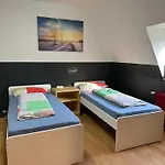 Modernes 5 , 6 Und 7 In Apartment *