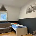 Modernes 5 , 6 Und 7 In Apartment *