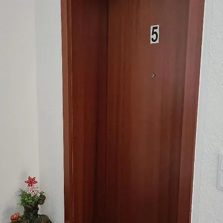 Modernes 5 , 6 Und 7 In * Bochum