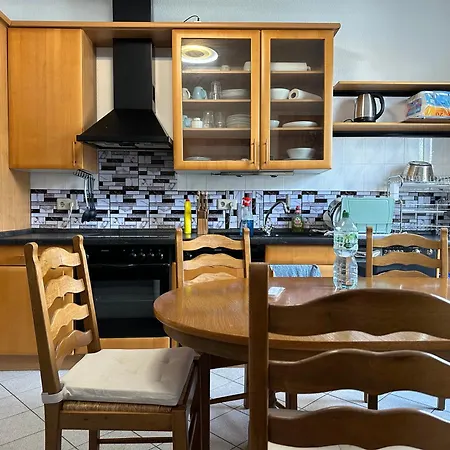 Modernes 5 , 6 Und 7 In *